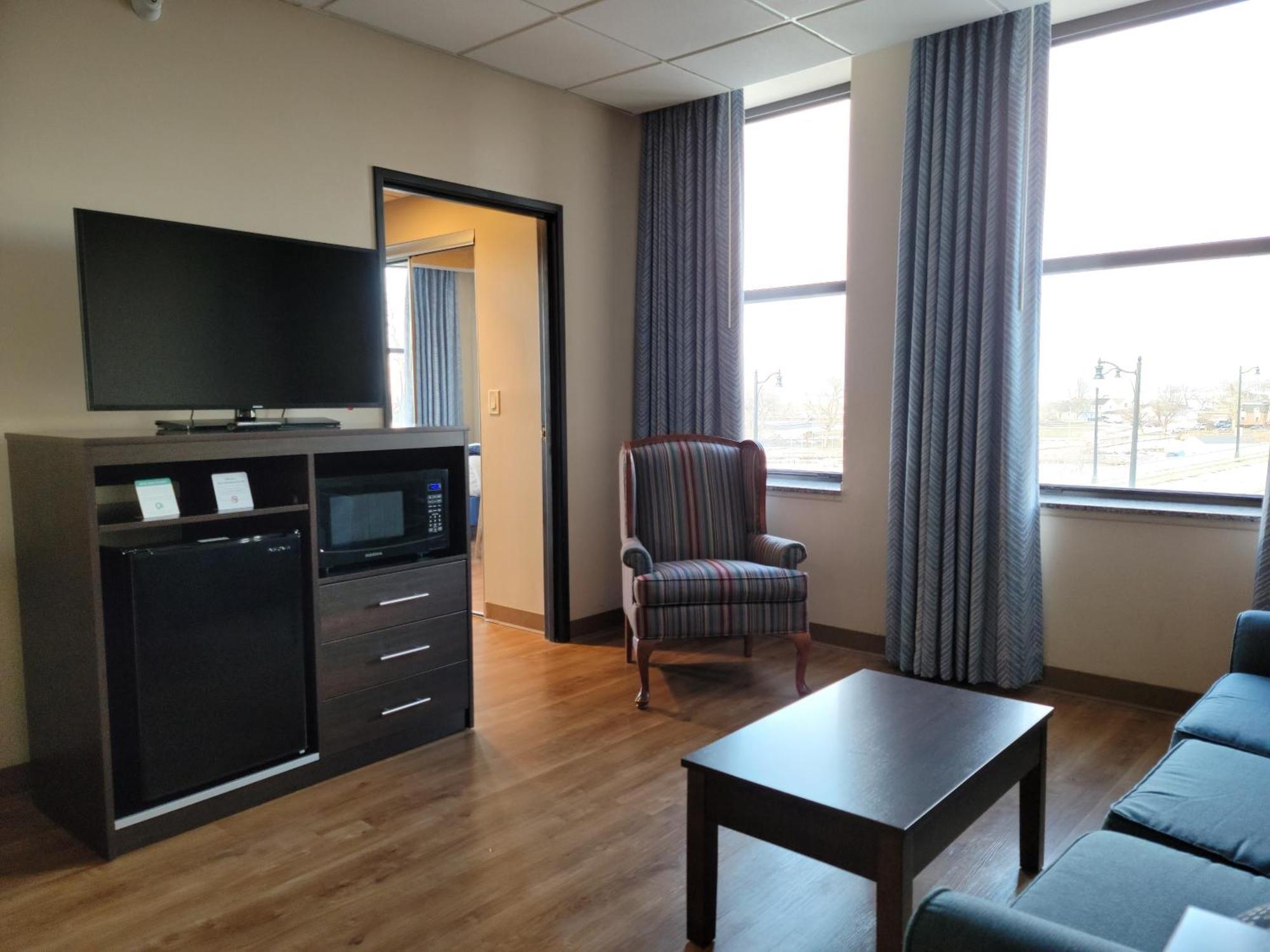 Ariel Broadway Hotel Lorain Eksteriør billede