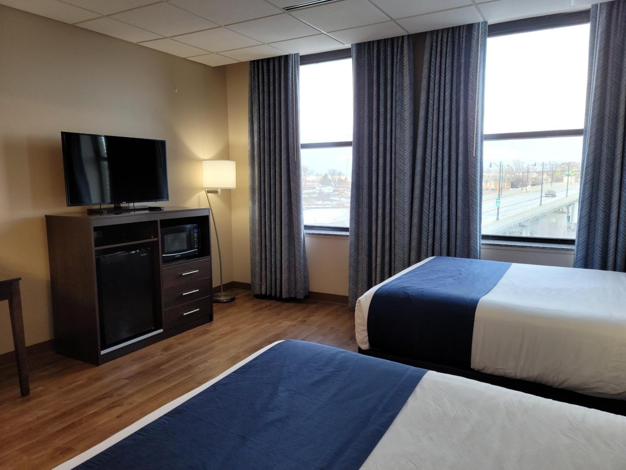 Ariel Broadway Hotel Lorain Eksteriør billede