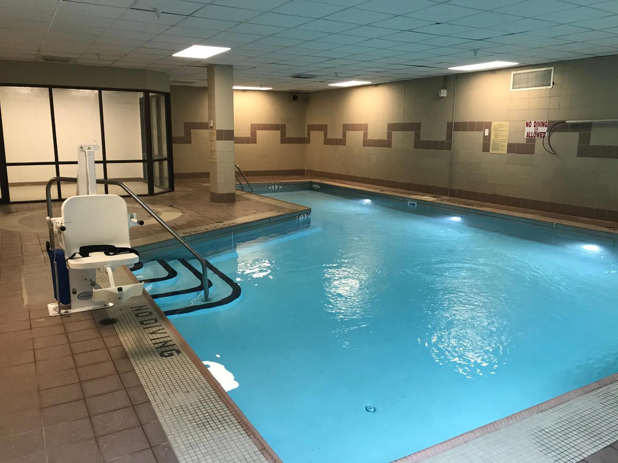Ariel Broadway Hotel Lorain Eksteriør billede